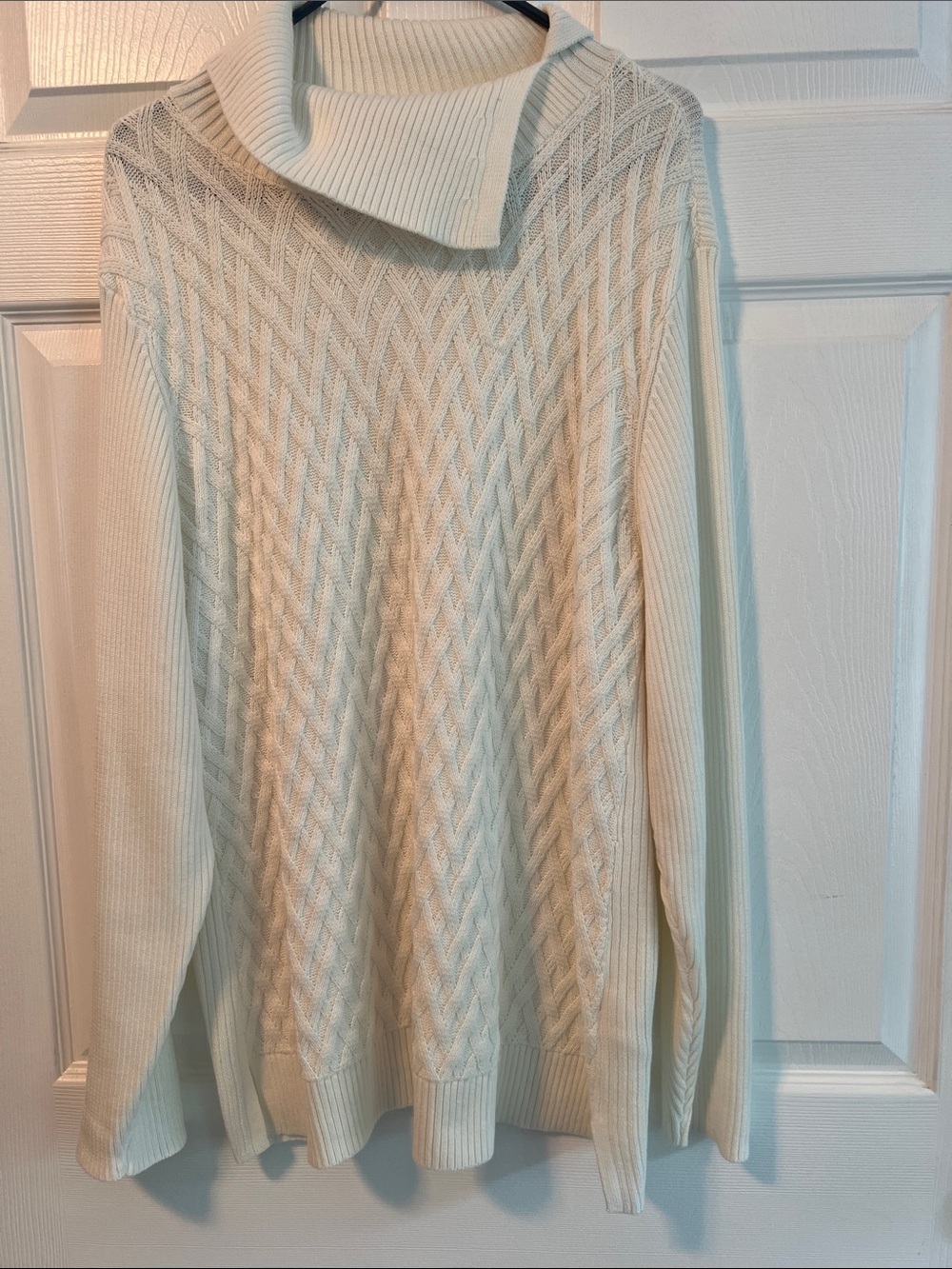 NWOT Lands' End white Cable-Knit tunic Sweater